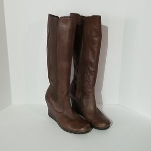Reaction Kenneth Cole zip up boots